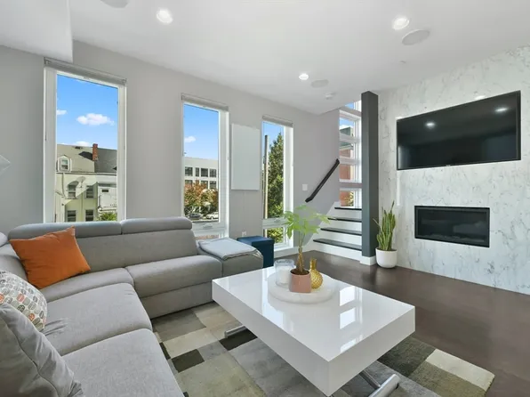117 Bolton St, South Boston, MA 02127