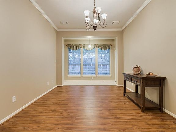 4th image of 8811 Desert Cloud Ln
