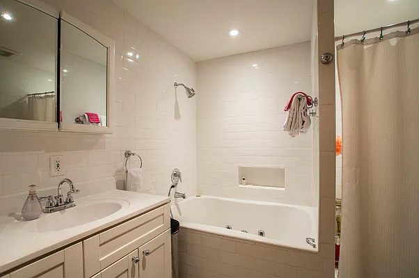 Rented by Cast Iron Real Estate | media 2