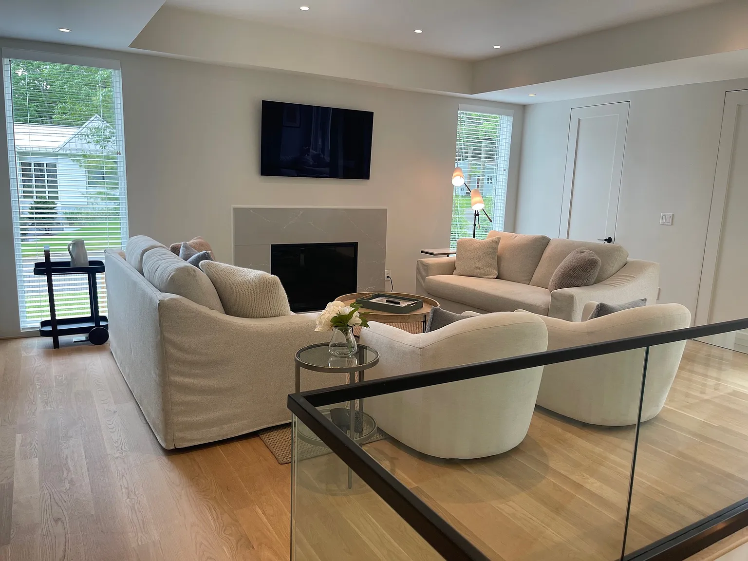 Modern Beach Cottage in Sag Harbor Village — Photo 3
