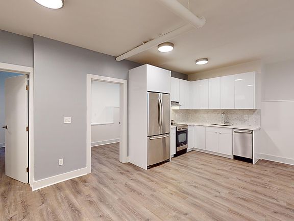 2nd image of 1330 Union St APT 5