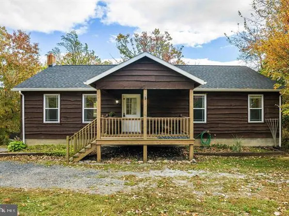 8499 Copperhead Rd, Singers Glen, VA 22850