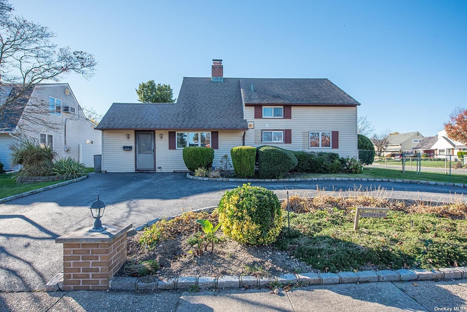 37 Fork Lane, Hicksville, NY 11801 Zillow