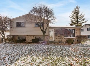 11680 Bora Ct, Sterling Heights, MI