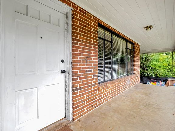 3rd image of 1314 Idlewild Dr
