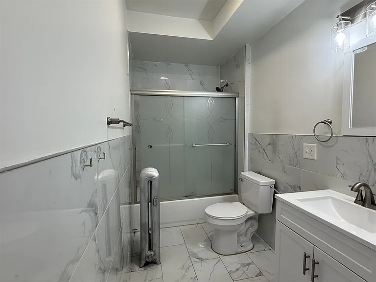 33 Richards St #2 — Photo 9