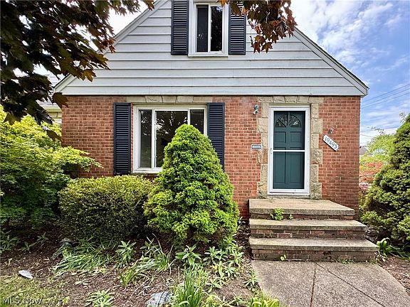 2nd image of 19493 Riverwood Ave