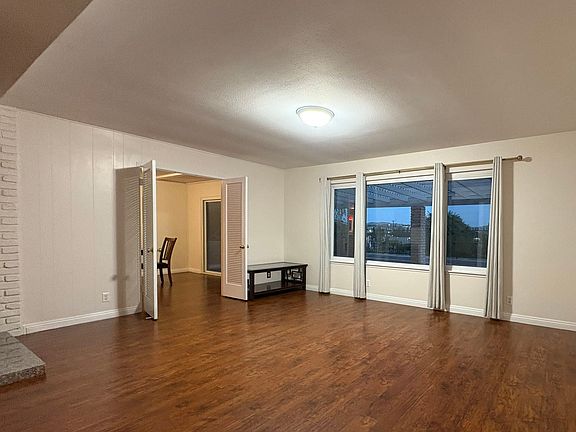 5th image of 20418 Collegewood Dr