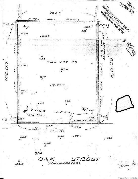 1st image of 224 Oak Street