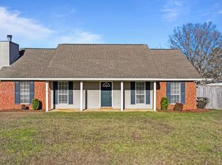 54 Cardinal Ct, Wetumpka, AL 36092