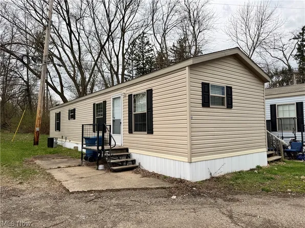 2606 Lincoln Way W #61, Massillon, OH 44647