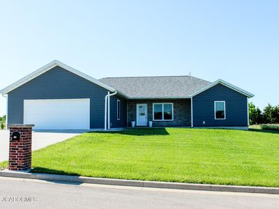 138 Stonegate Ave, Linn, MO, 65051