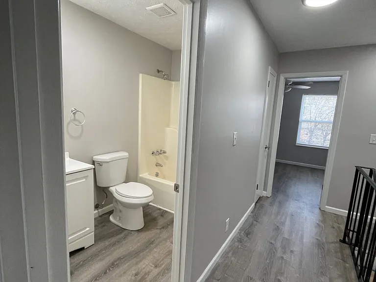 4800 Scheel Rd #ROAD14 — Photo 4
