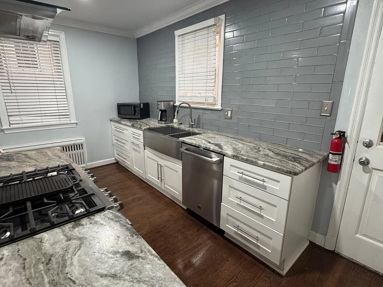 4 bed, 1.5 bath, 2100 sqft, $910 — Photo 2