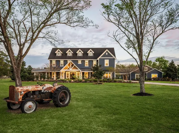 26 Windsong Ln, Friendswood, TX 77546