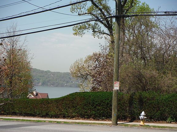 Enjoy Riverviews from your apartment!