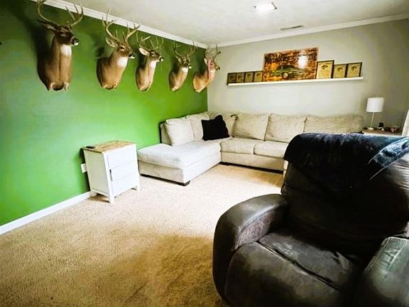 3rd image of 108 Gladon