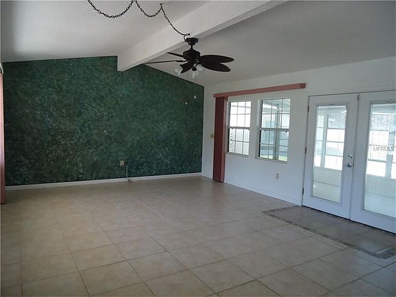 4th image of 60 Village Cir