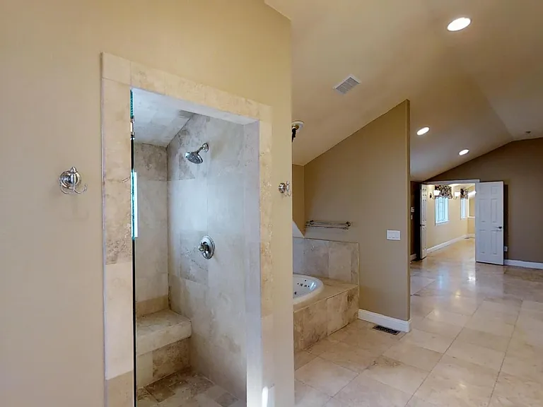 545 Monroe St — Photo 19