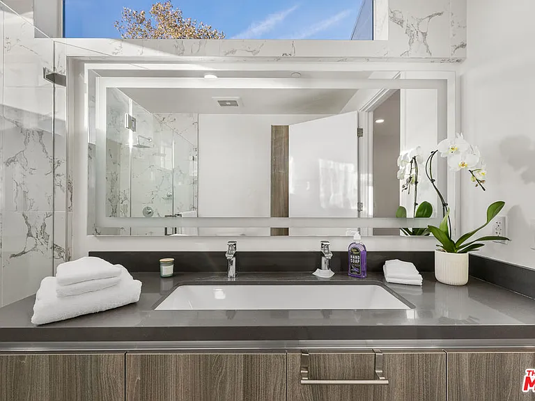 4806 Sylmar Ave #Penthouse 2 — Photo 45