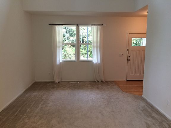 4th image of 9946 NW Taylor St