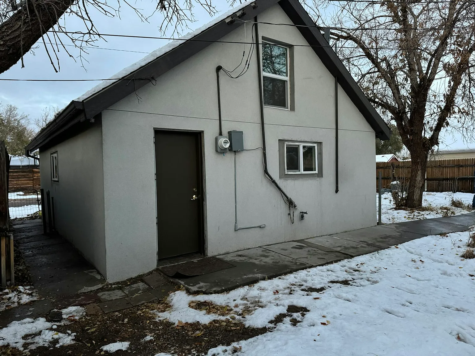 400 South Raleigh Street — Photo 1