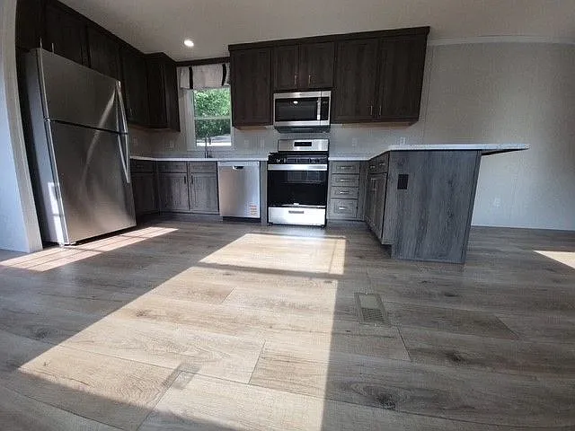 Van Buren Estates — Photo 19