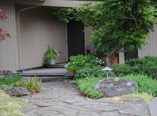 5 Risa Ct, Orinda, CA 94563