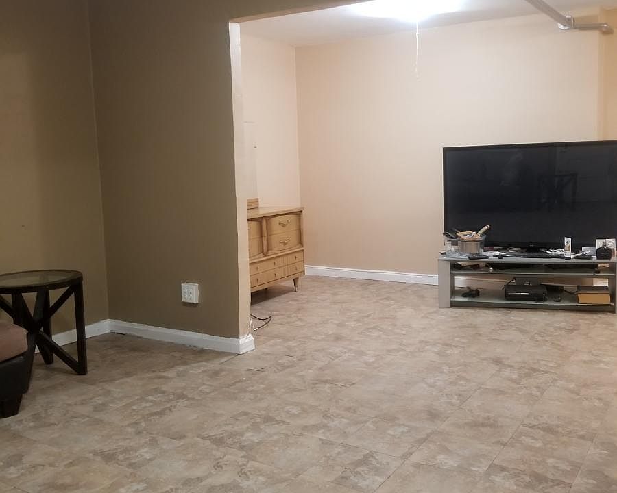 2nd image of 1454 Arnow Ave