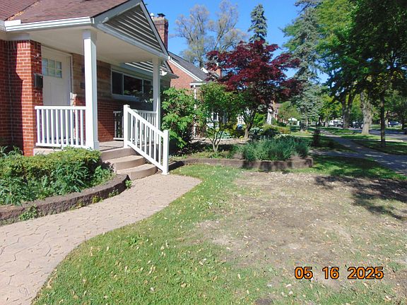 3rd image of 10114 Lincoln Dr