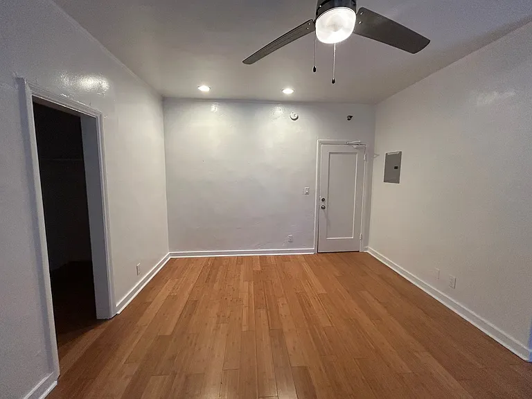 Val D' Kingsley LLC — Photo 26