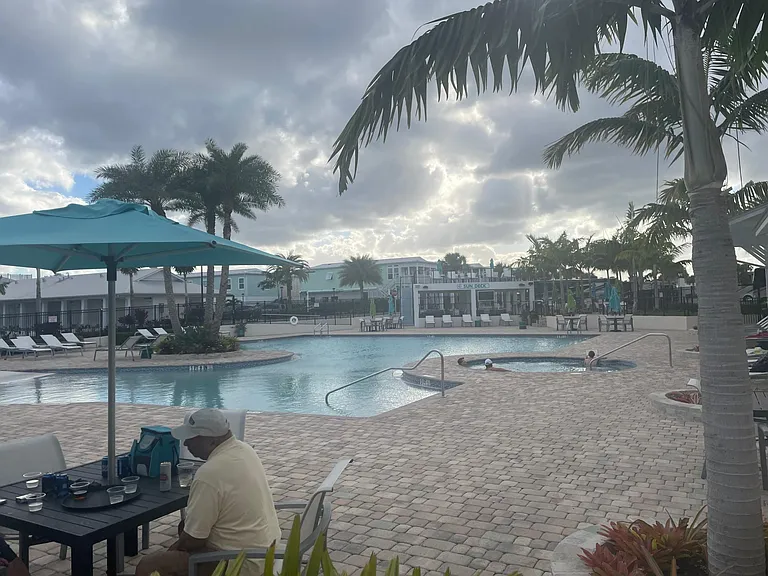 9 NE Nautical Dr — Photo 4