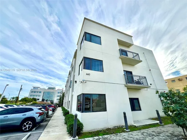 440 E 27th St #204, Hialeah, FL 33013