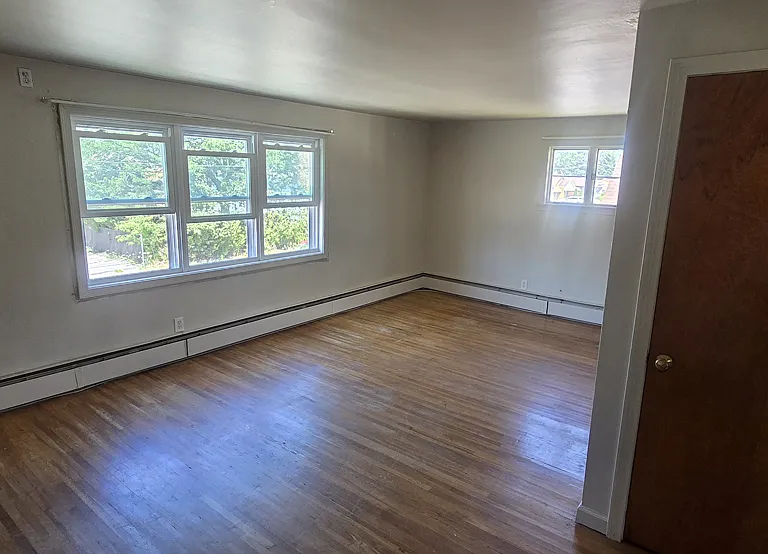 2445 William St #2 — Photo 7