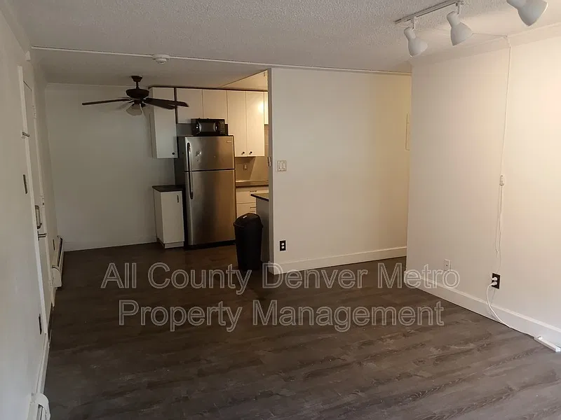 2 bed, 1.0 bath, 800 sqft, $1,835 — Photo 2