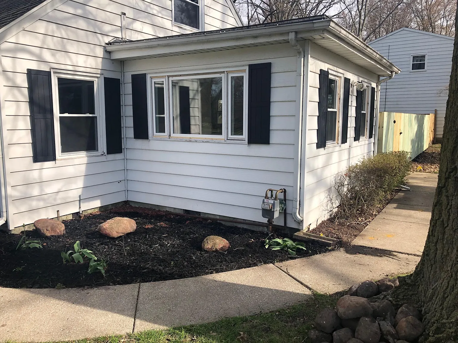 3 bed, 1.5 bath, 1267 sqft, $1,850 — Photo 3