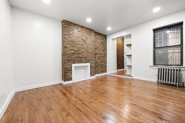 1st image of 549 2nd Ave APT 2R