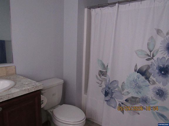 5th image of 553 SW Kingwood Ave
