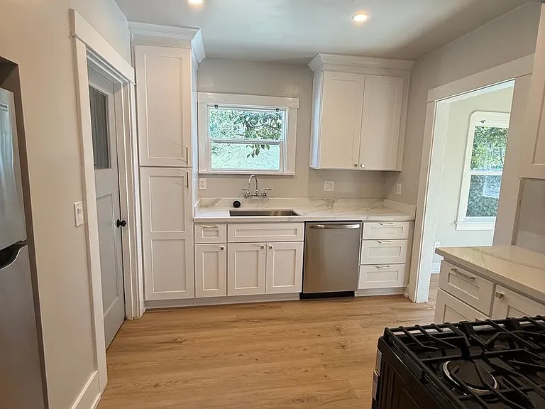 817 Wright St — Photo 7