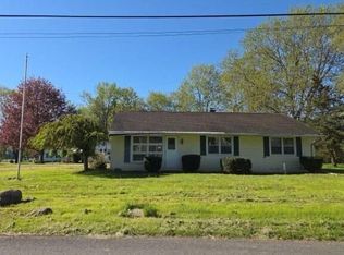 301 Bay St, Wilson, NY 14172