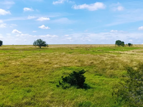 1162 County Road 234B, Hallettsville, TX 77964