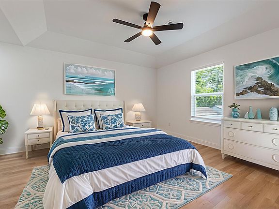 5th image of 4213 Houx St