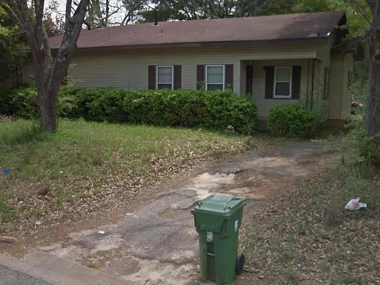527 Pine St — Photo 1