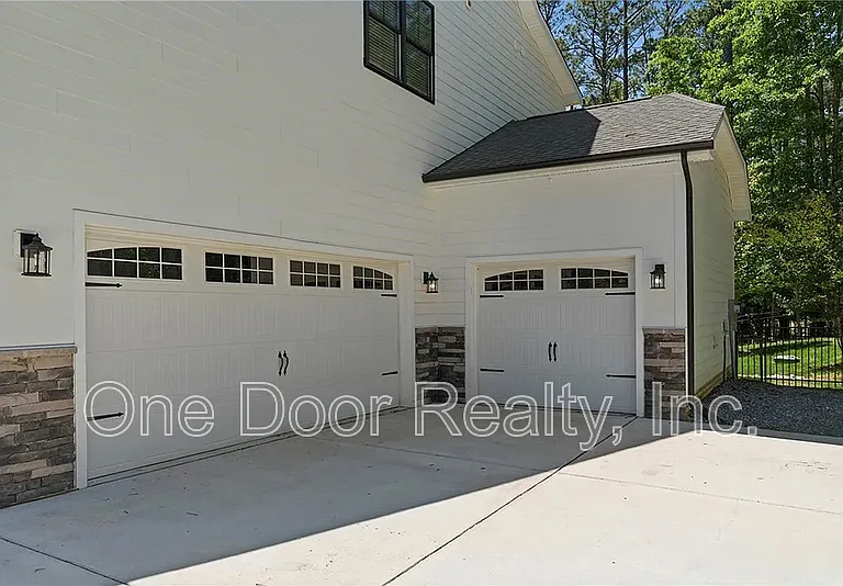5320 Linkshire Ln — Photo 5