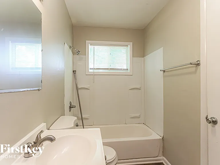 4939 Norcroft Dr — Photo 14