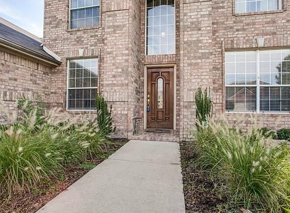 3rd image of 804 Glen Lakes Ct