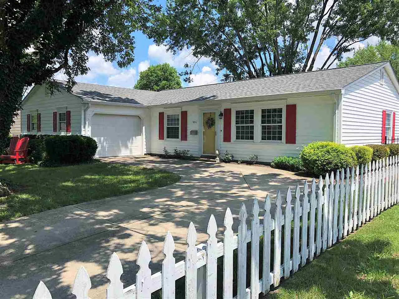 1014 N Sherwood Dr photo 1