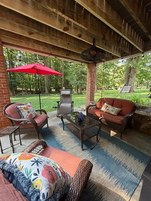 Valleywood Dr, Forest — Photo 2