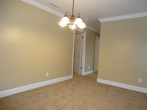 5th image of 543 Summers Creek Dr