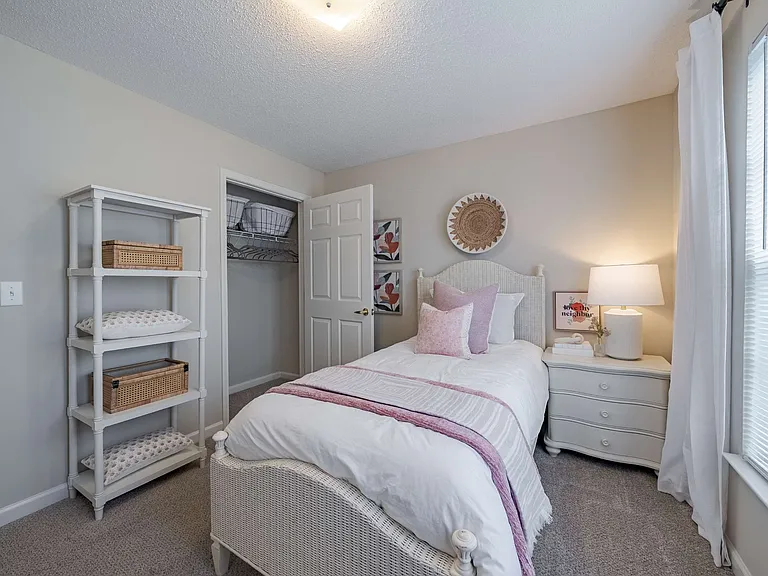 Legacy at Berkeley Place — Photo 13